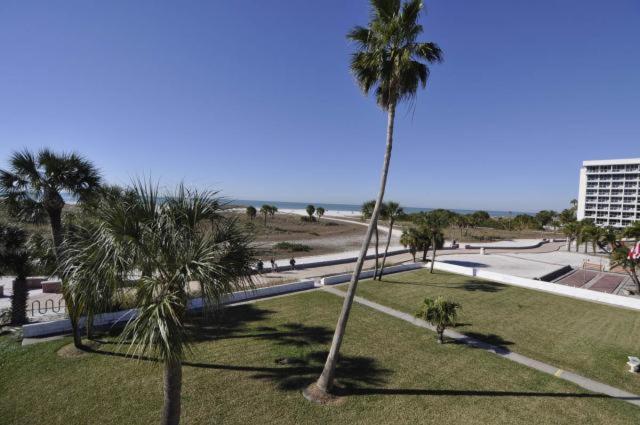 Treasure Island Beach Club 727-360-7096 圣徒皮特海滩 外观 照片