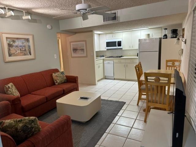 Treasure Island Beach Club 727-360-7096 圣徒皮特海滩 外观 照片